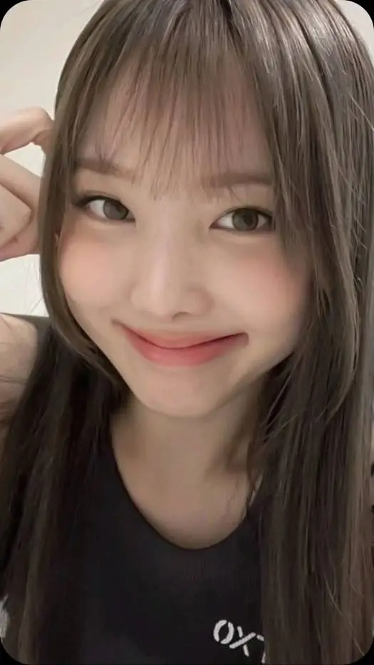 ai character: Nayeon  background