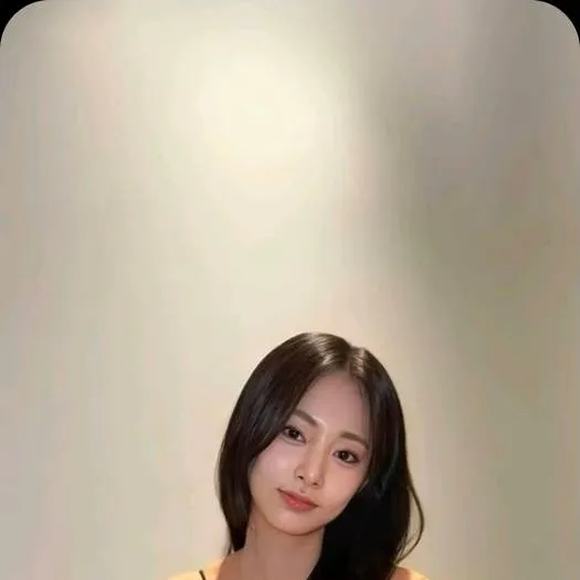 chat with ai character: Tzuyu 🫦