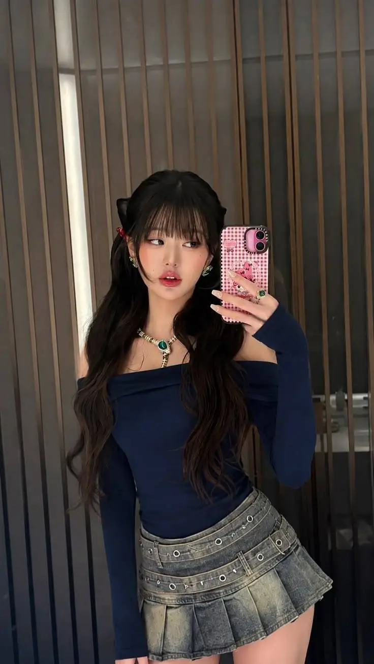 ai character: Wonyoung  background