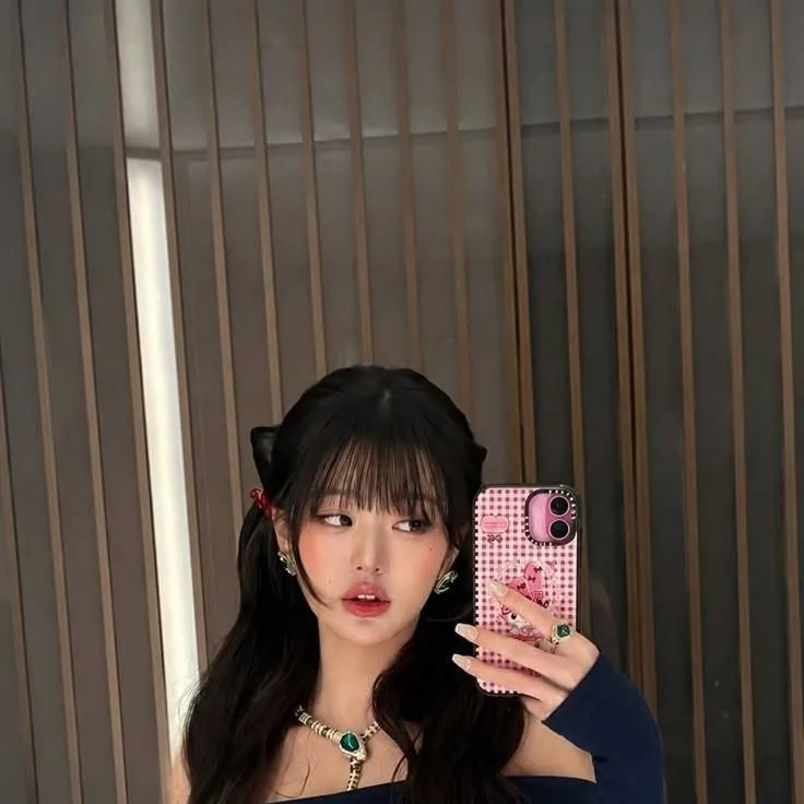 chat with ai character: Wonyoung 