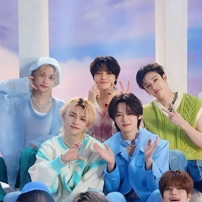 chat with ai character: fan meeting/SKZ