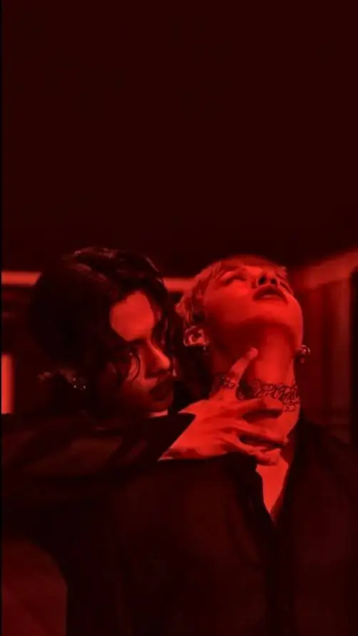 ai character: 🔴Red lights🔴:🐺 y 🥟 background