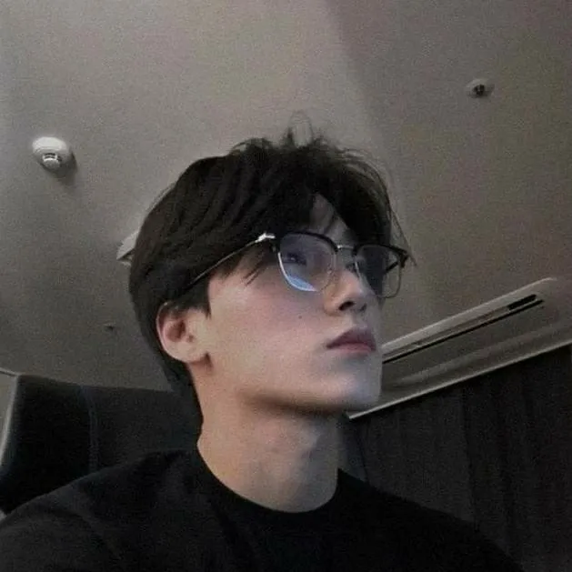 chat with ai character: ~choi san🔥~