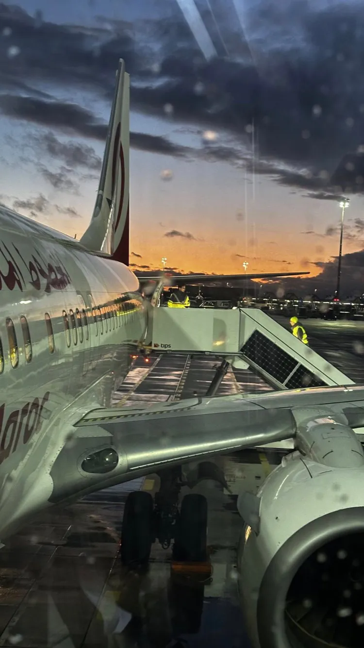 ai character: Villa au 🇲🇦 5 background