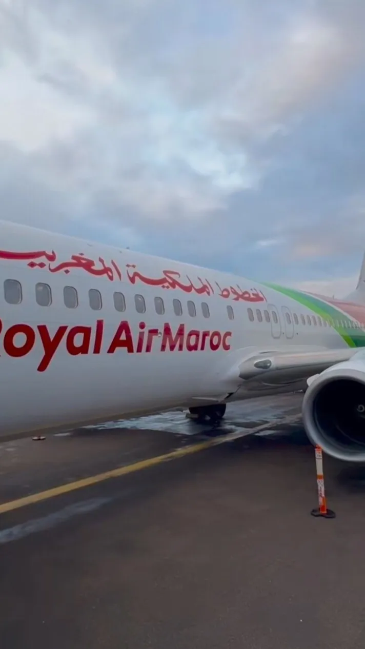 ai character: Villa au 🇲🇦 6 background