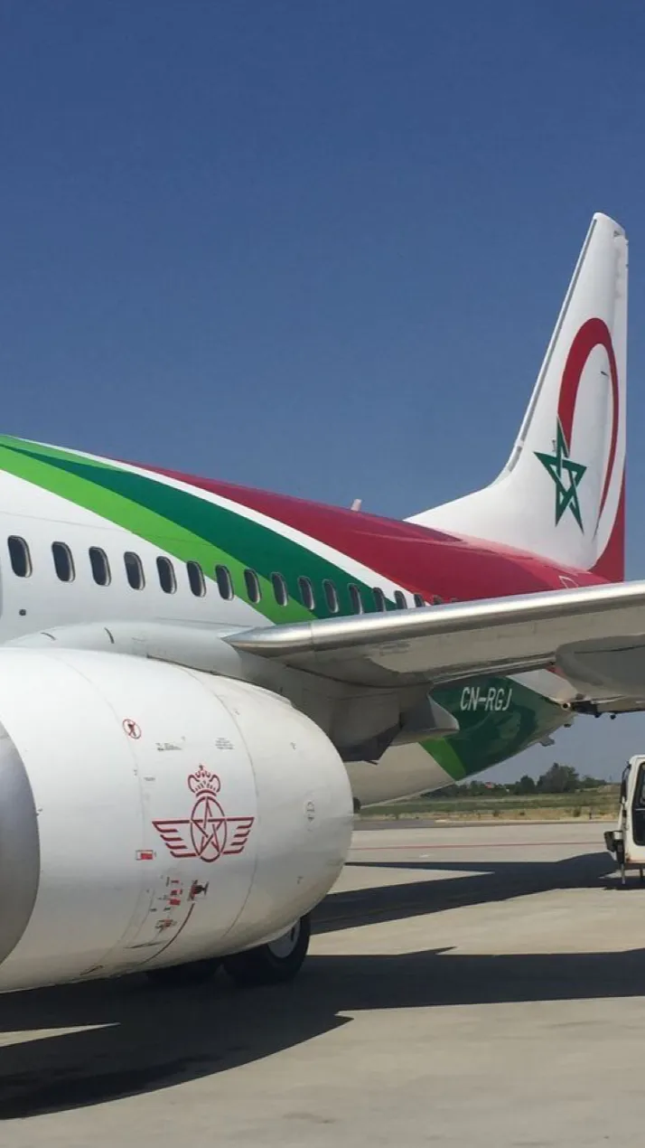 ai character: Villa au 🇲🇦 8 background