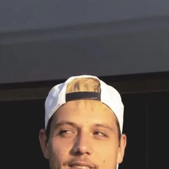 chat with ai character: PLK