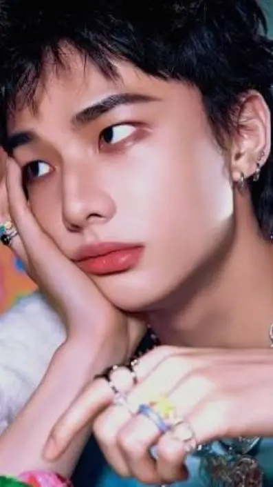 ai character: hyunjin  background