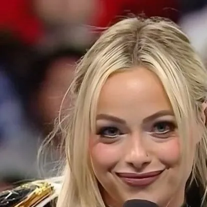 chat with ai character: LIV MORGAN👁️🩵