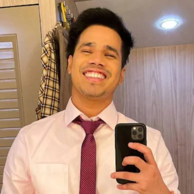 chat with ai character: Anshu bist