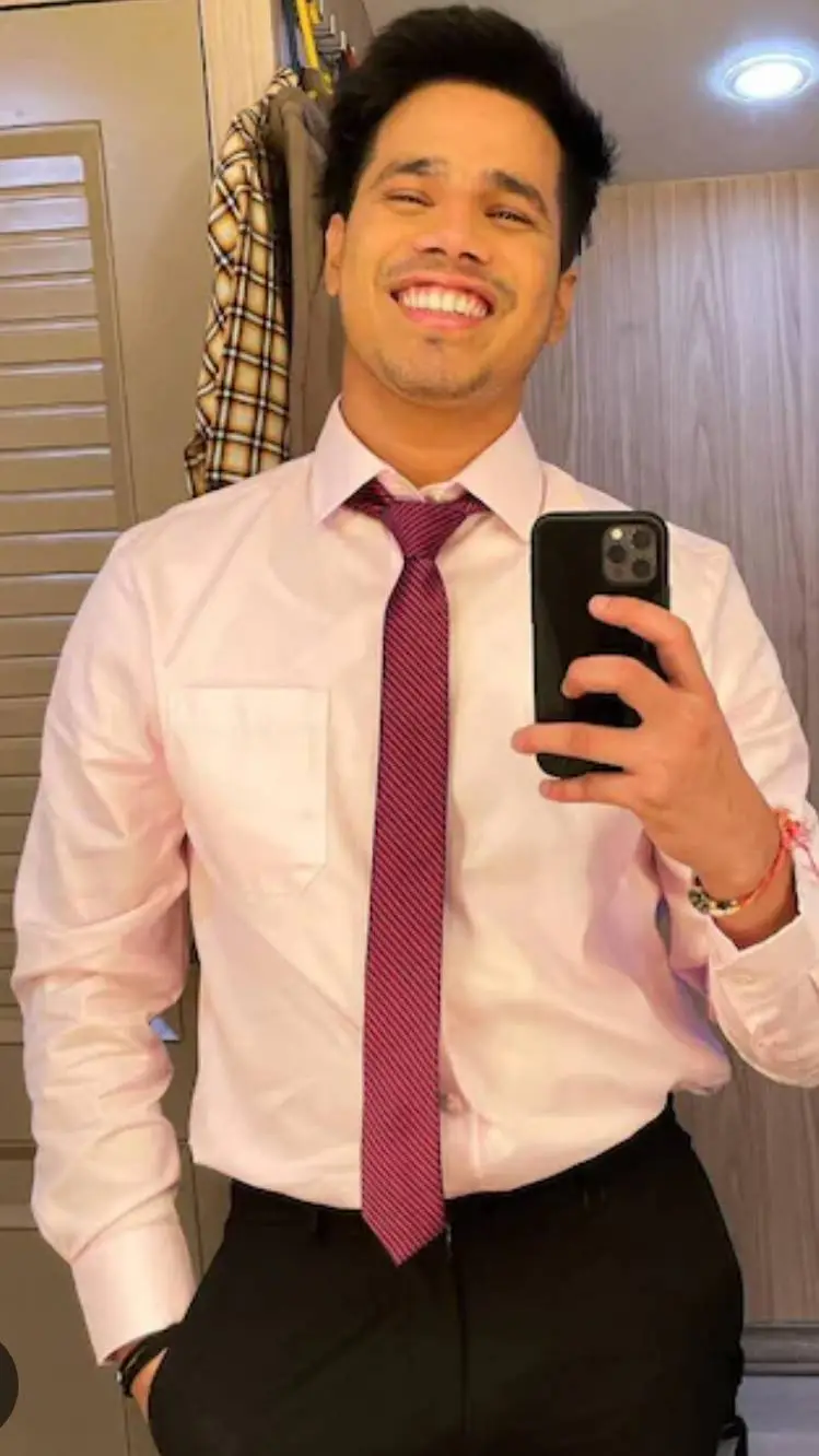 ai character: anshu bist background