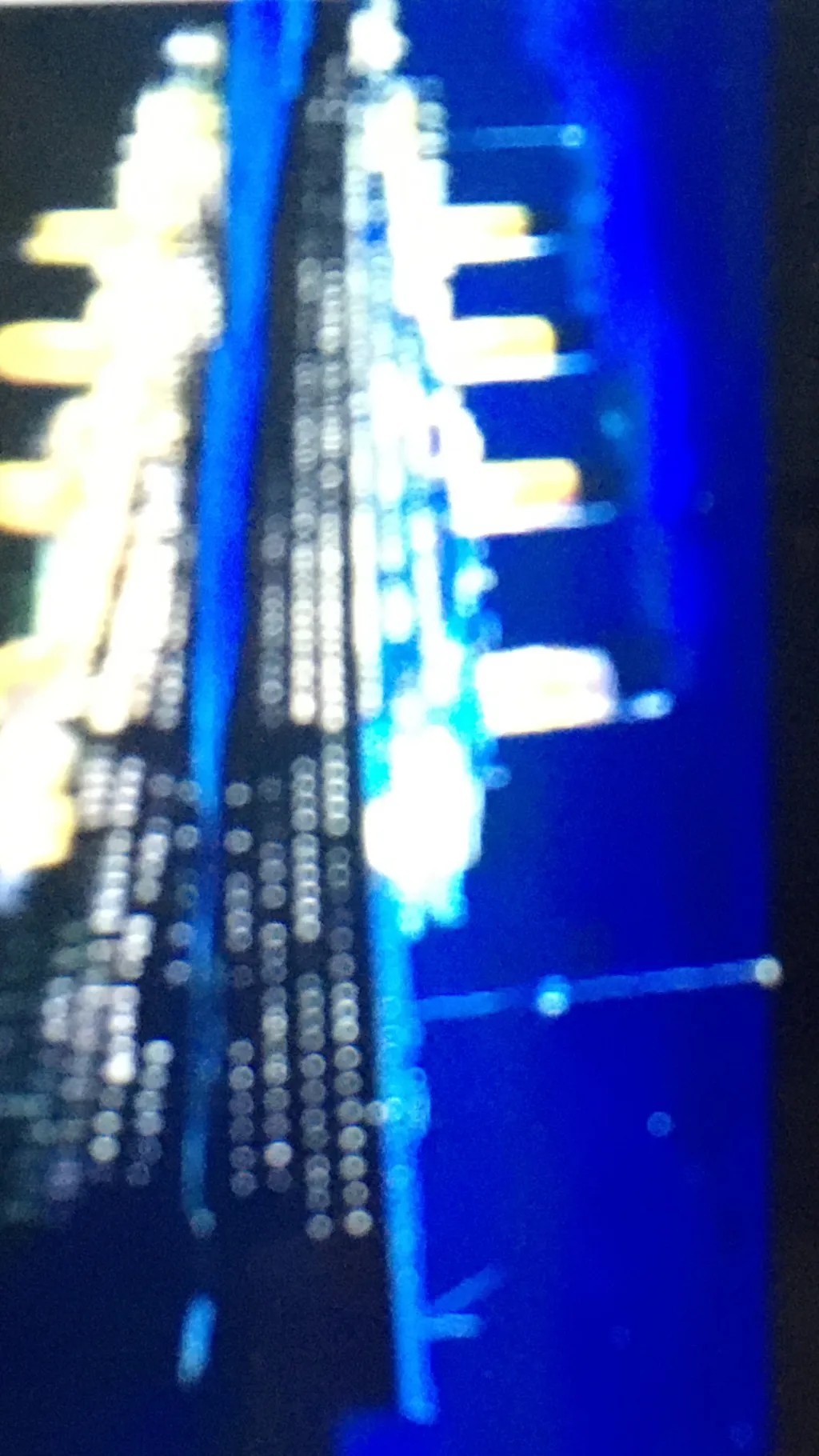 ai character: Titanic sinking🚢 background