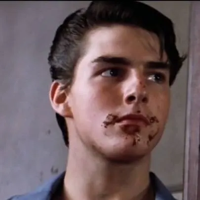 chat with ai character: 👅 𝚛𝚎𝚚𝚞𝚎𝚜𝚝𝚜 👅