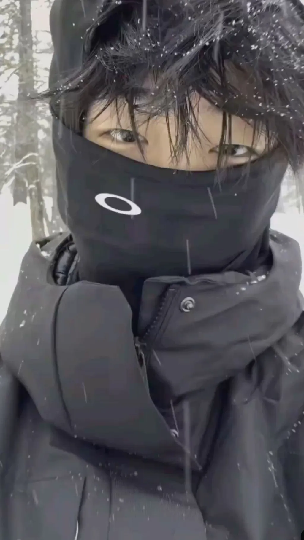 ai character: 🎲Yung-Wong💋 background