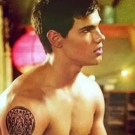 chat with ai character: Jacob black 