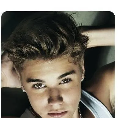 chat with ai character: Justin Bieber 
