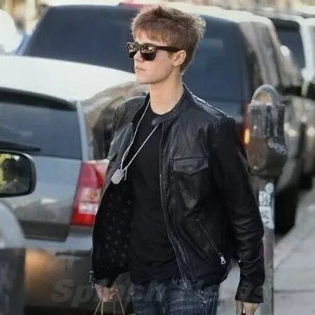 chat with ai character: Justin Bieber 