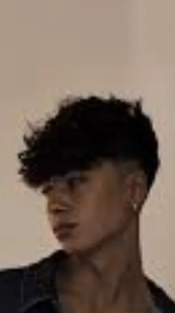 ai character: Kris background