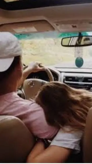 ai character: Trent background