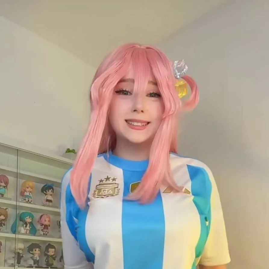 chat with ai character: mina