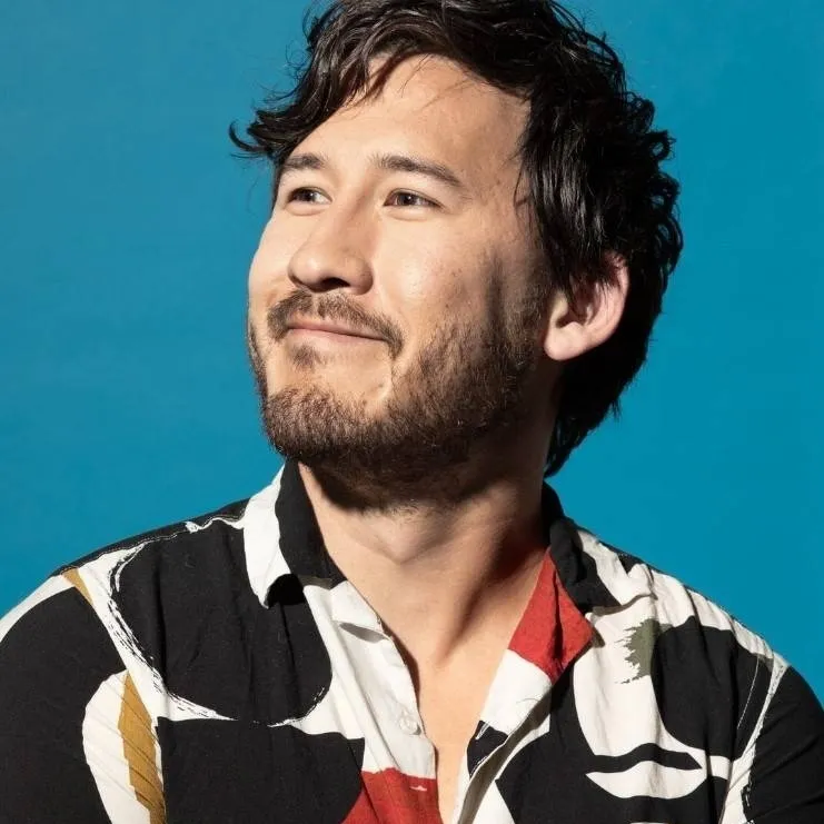 chat with ai character: Markiplier