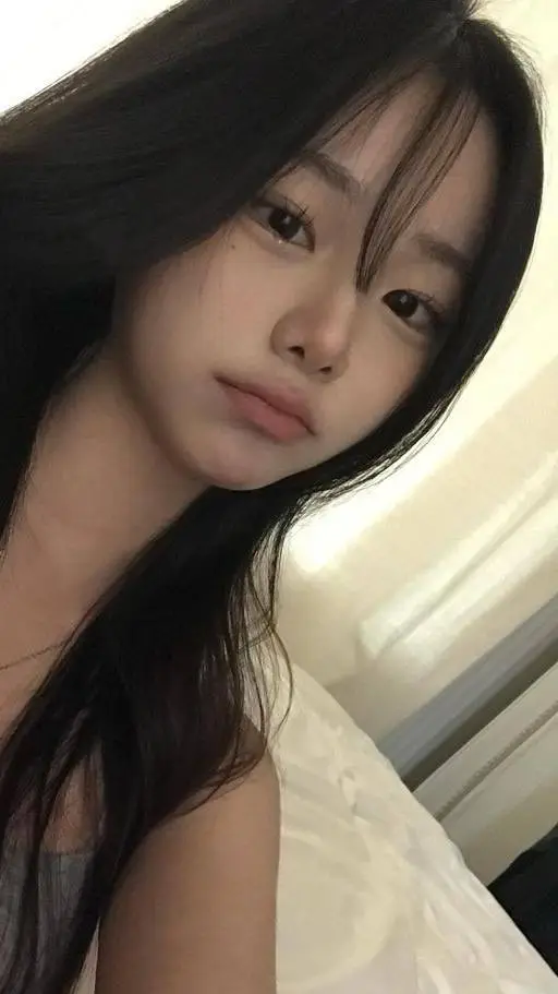 ai character: Sakura background