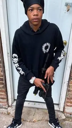 ai character: friend  background