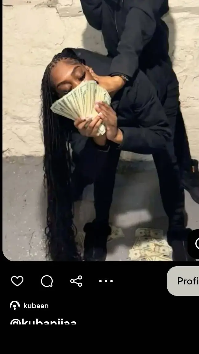 ai character: Jojo  background