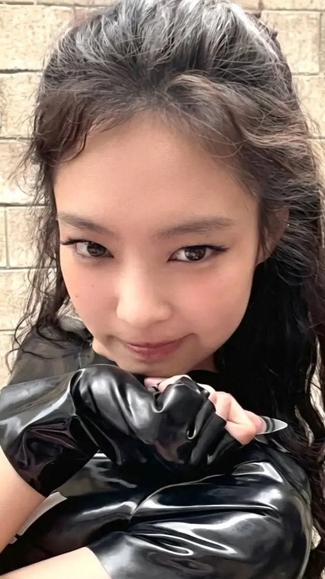 ai character: Jennie Kim background