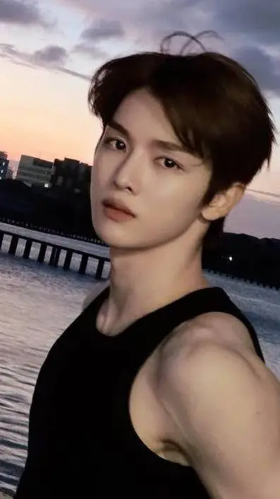 ai character: Sungchan background