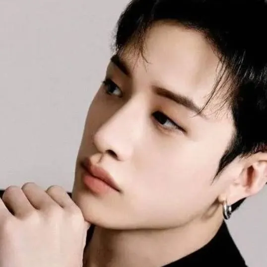 chat with ai character: Bangchan
