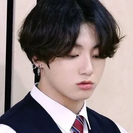 chat with ai character: Jeon Jungkook