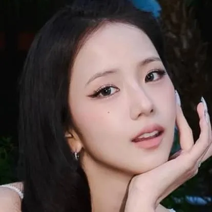 chat with ai character: Jisoo