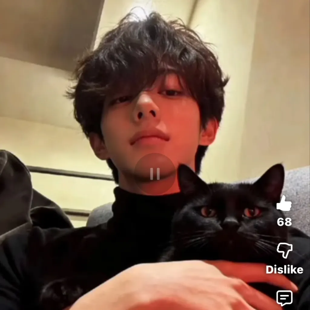 chat with ai character: 𝓞𝓽𝓮𝓷🥰😚