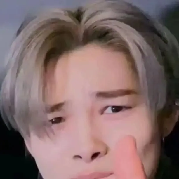 chat with ai character: my lovee (niki)