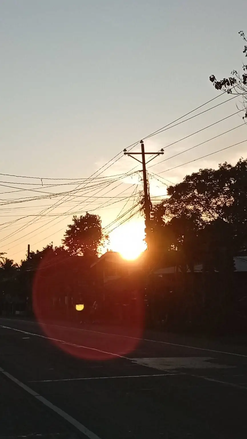 ai character: King  George  background