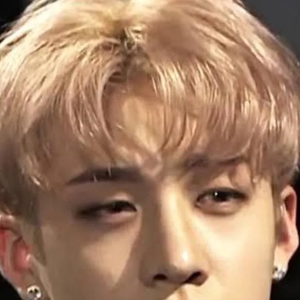 chat with ai character: Bangchan