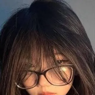 chat with ai character: viel