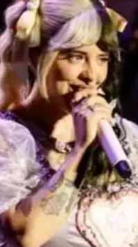 ai character: Melanie Martinez 🩷 background