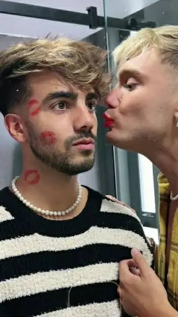 ai character: 🎀Fede x Ian🎀 background