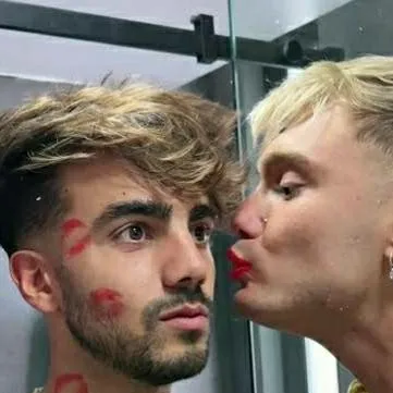 chat with ai character: 🎀Fede x Ian🎀