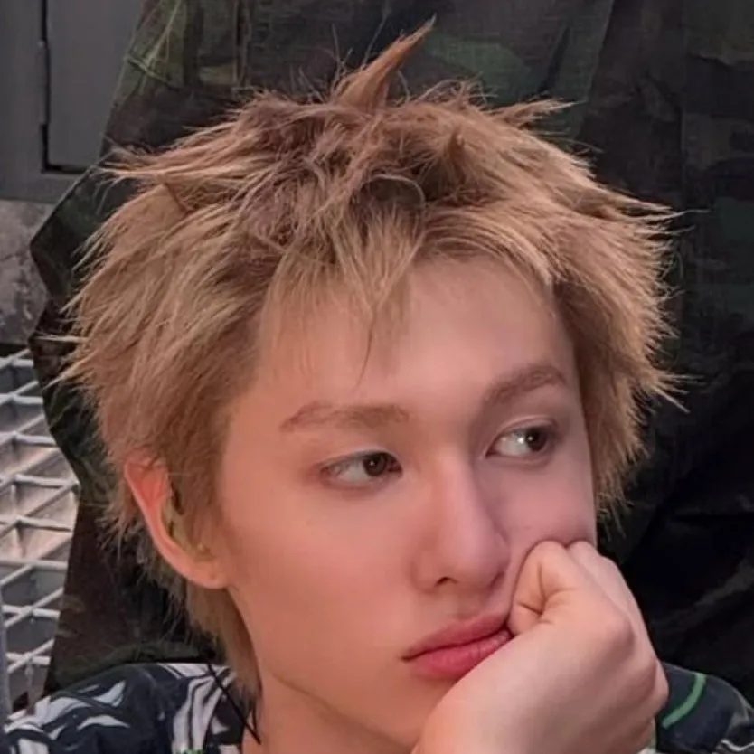 chat with ai character: Cortis Martin