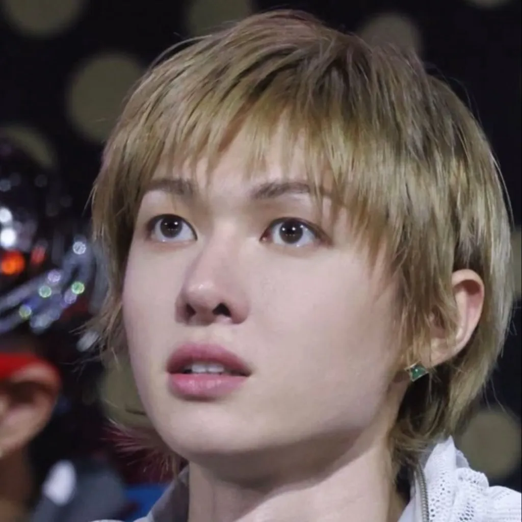 chat with ai character: Martin CORTIS