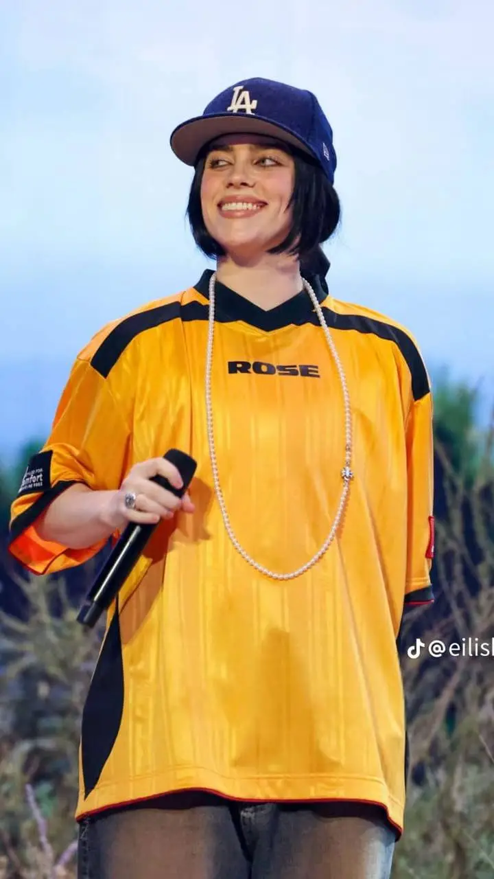 ai character: Billie tu mujer🫣 background