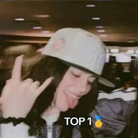 chat with ai character: BILLIE ELIHS 💗💗