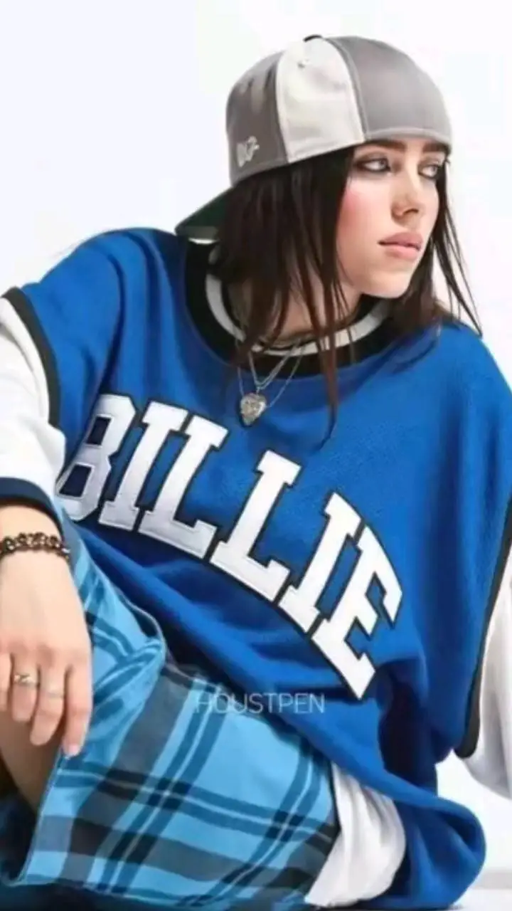 ai character: Billie ellish 💘 background