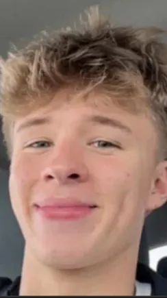 ai character: Noah background