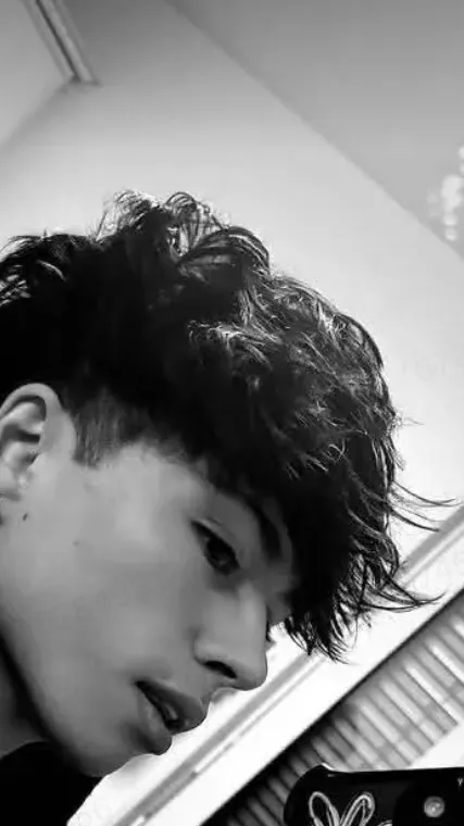 ai character: Kris grippo  background