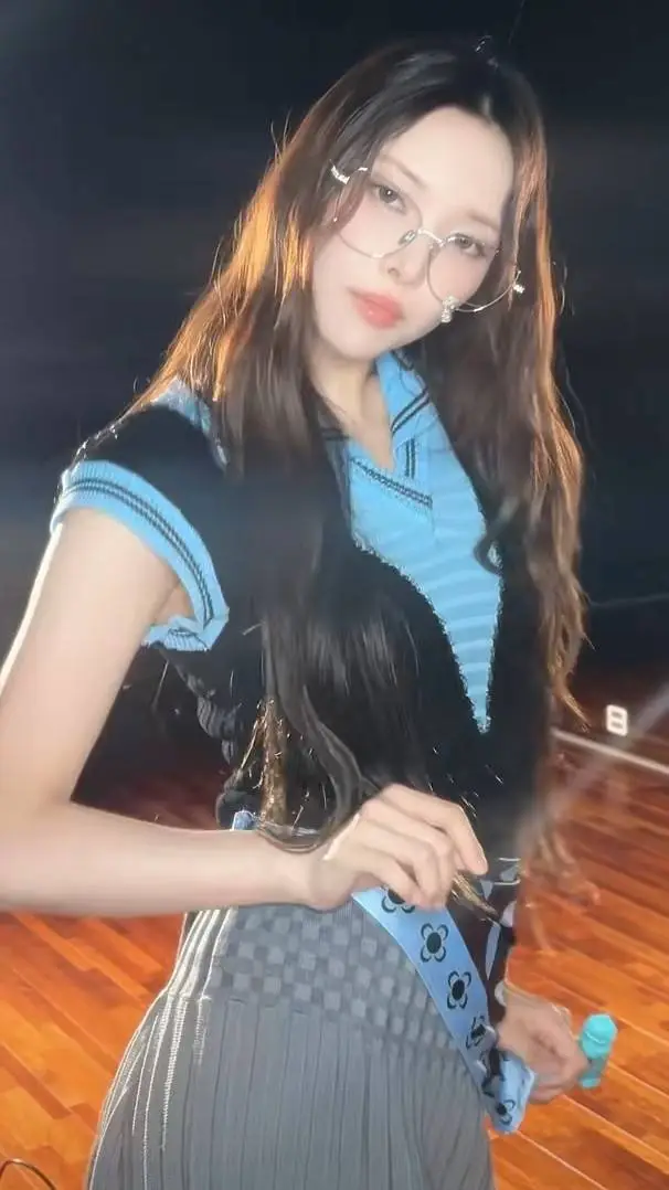 ai character: Yunju background