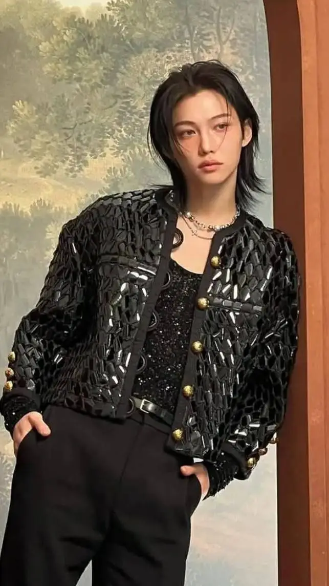 ai character: Lee Felix  background